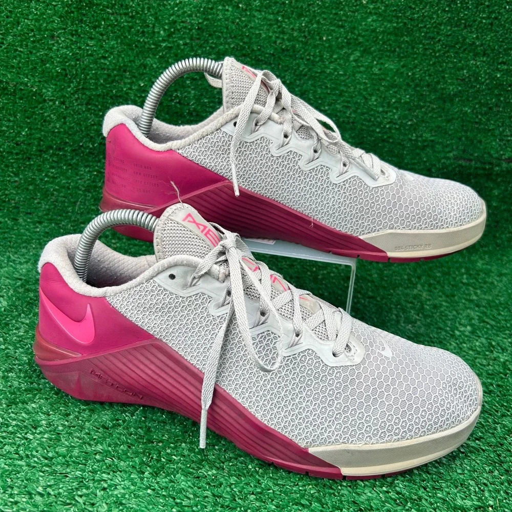 Nike Metcon 5 Womens‎ Training Shoes Grey Raspberry Red AO2982-061 Size 9.5